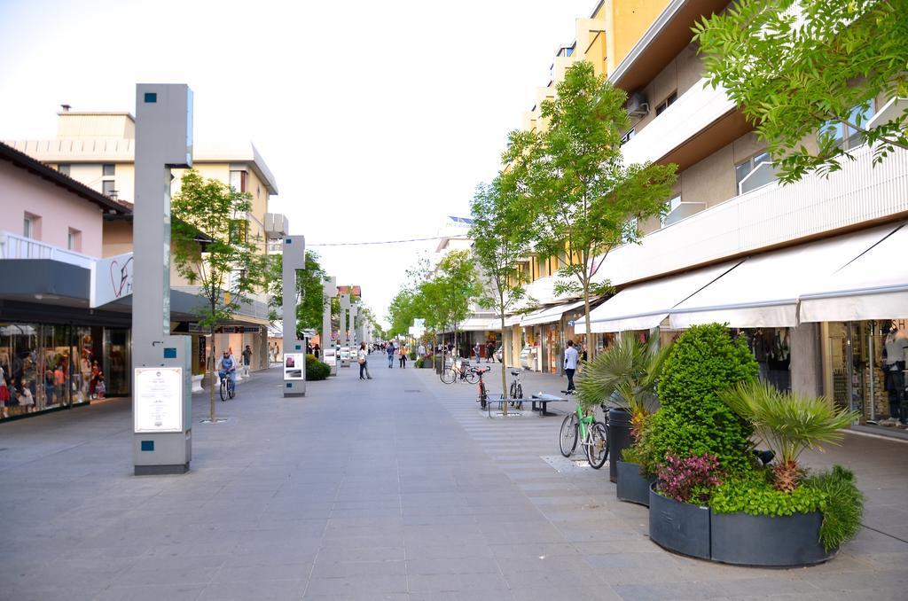 Ferienwohnung Residenza Nervesa Lignano Sabbiadoro Exterior foto